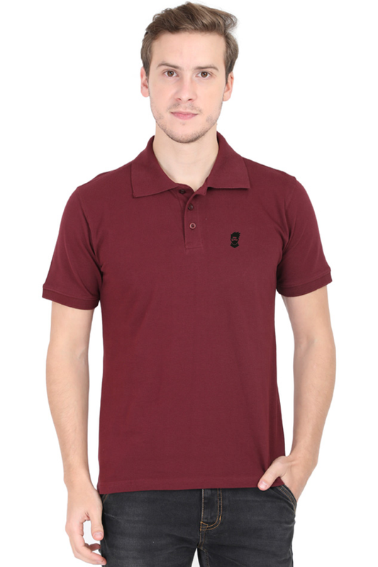 Classic polo t-shirt in soft breathable cotton with button collar

